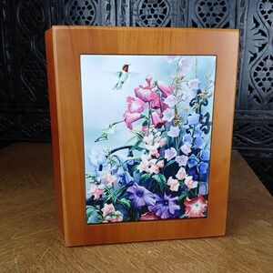 Heavy Wooden Lidded Trinket Box Felt Lined Floral Hummingbird Front Panel 8x10